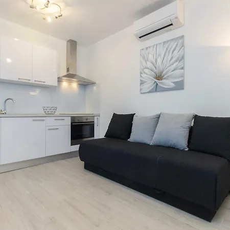 Labor Apartment