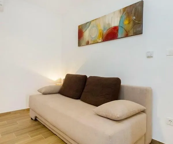 Labor * شيبينيك