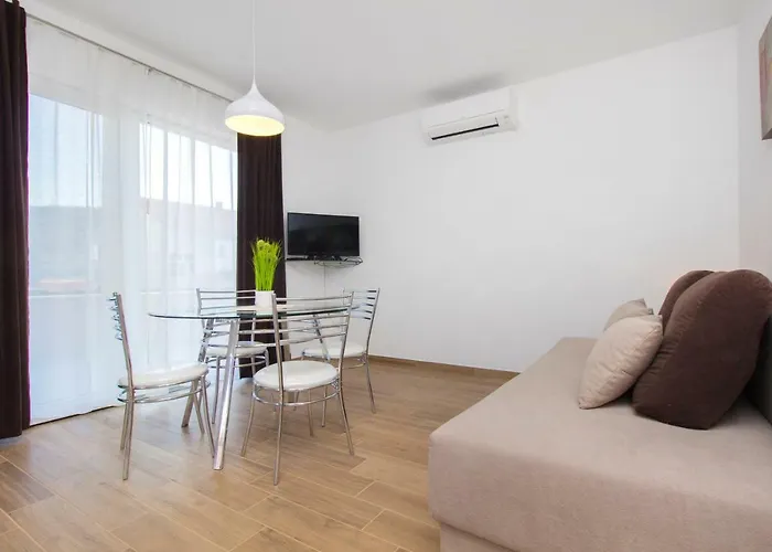 Labor * شيبينيك