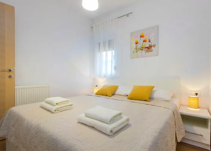 Labor شيبينيك