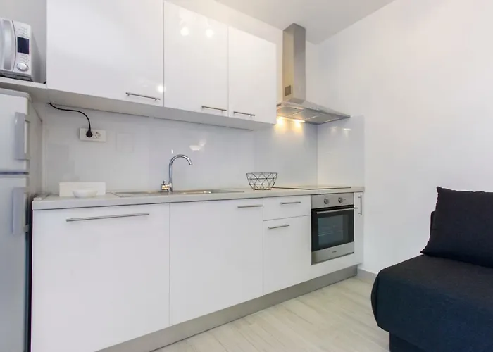 Labor * شيبينيك